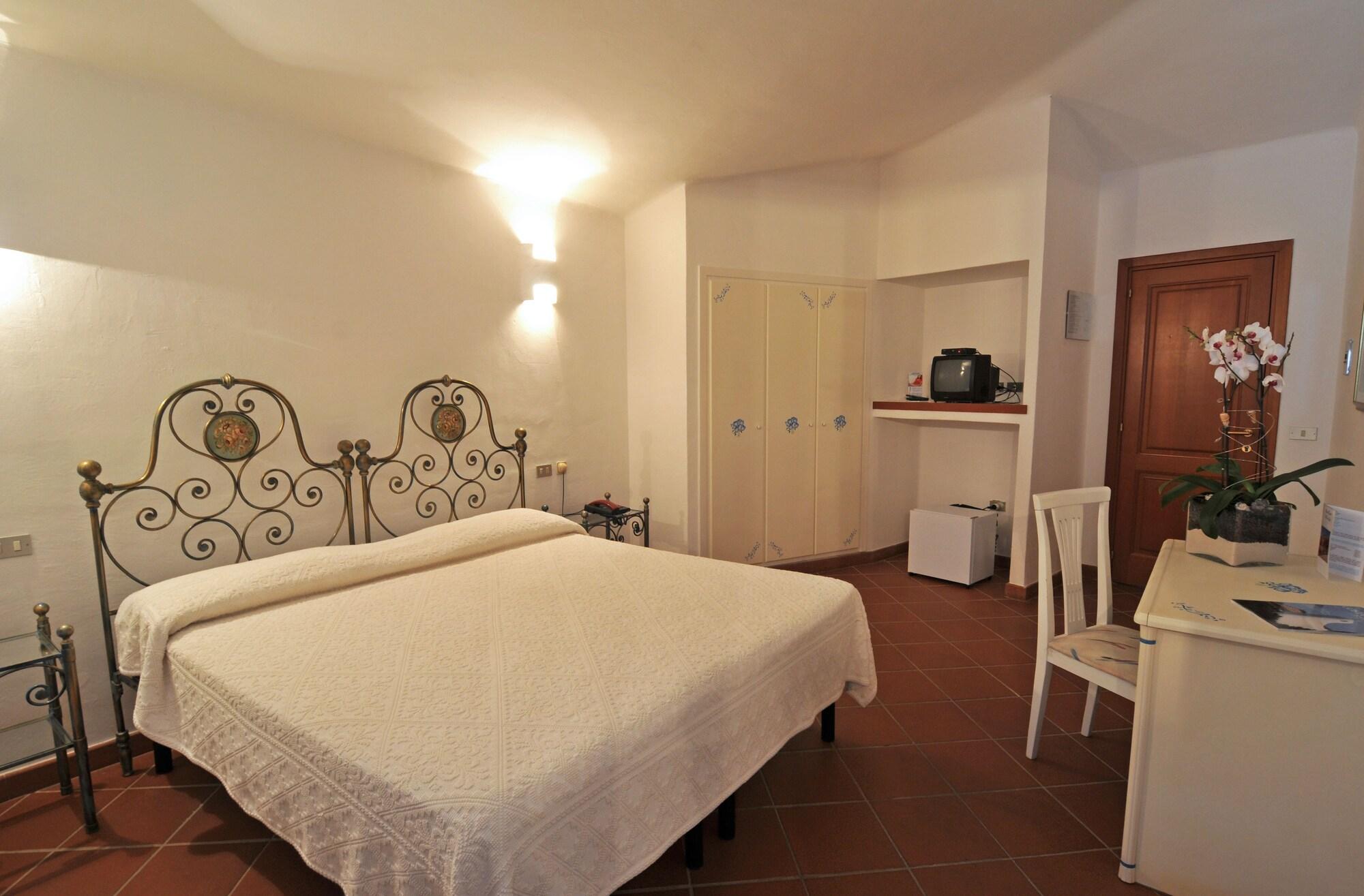 Hotel Il Piccolo Golf Porto Cervo Kültér fotó