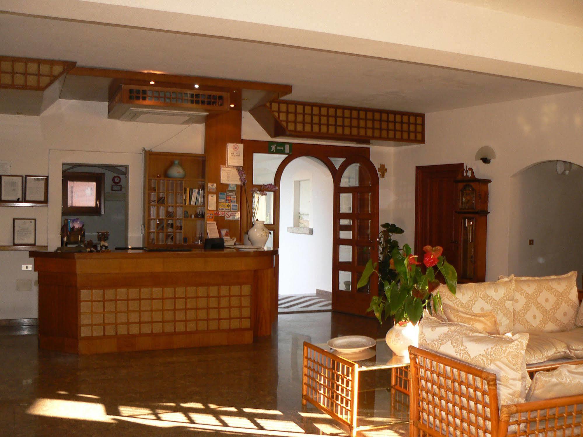 Hotel Il Piccolo Golf Porto Cervo Kültér fotó
