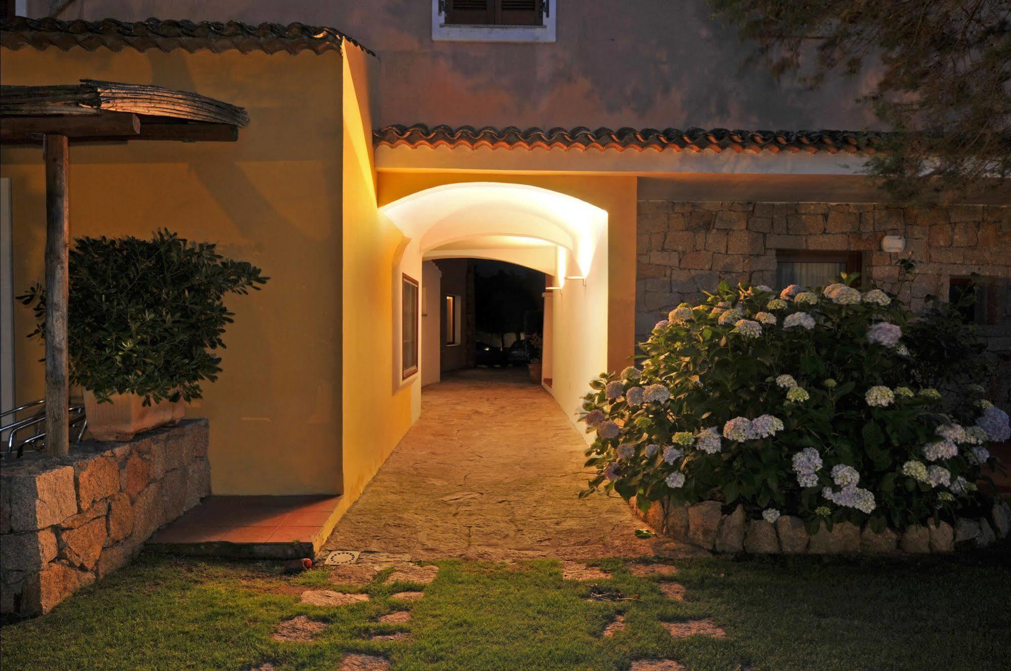 Hotel Il Piccolo Golf Porto Cervo Kültér fotó
